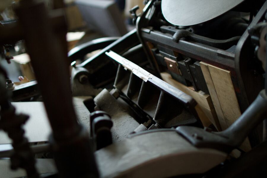 Hot foil stamping on the Kluge press